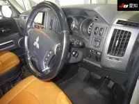 Mitsubishi DELICA D5 лот № 70191 оценка 3.5  с аукциона в Японии 4