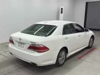 Toyota CROWN лот № 30004 оценка R  с аукциона в Японии 4