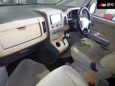 Mitsubishi DELICA D5  с аукциона в Японии