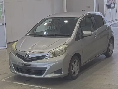 Toyota VITZ  с аукциона в Японии