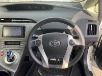Toyota PRIUS лот № 30009 оценка 4  с аукциона в Японии 6