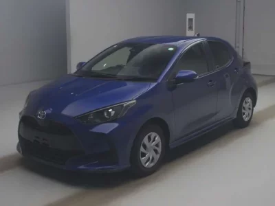 Toyota YARIS  с аукциона в Японии