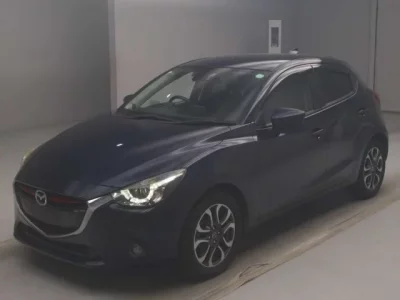 Mazda DEMIO  с аукциона в Японии