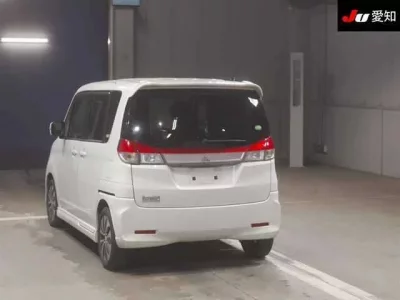 Mitsubishi DELICA D2