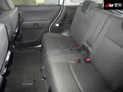 Mitsubishi DELICA D2