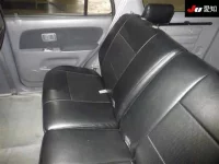 Toyota HILUX SURF лот № 70212 оценка 3.5  с аукциона в Японии 3