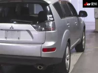Mitsubishi OUTLANDER лот № 70218 оценка 4  с аукциона в Японии 7