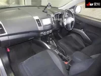 Mitsubishi OUTLANDER лот № 70218 оценка 4  с аукциона в Японии 2