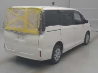 Toyota VOXY лот № 70158 оценка R  с аукциона в Японии 1