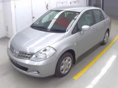 Nissan TIIDA LATIO