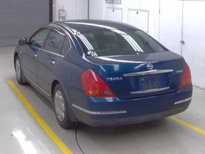 Nissan TEANA  с аукциона в Японии