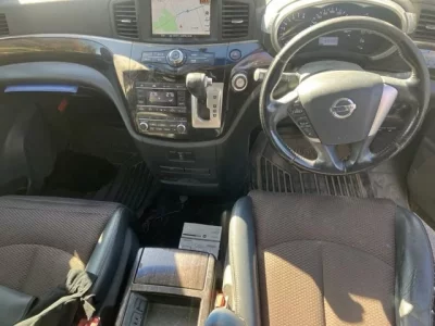 Nissan ELGRAND  с аукциона в Японии