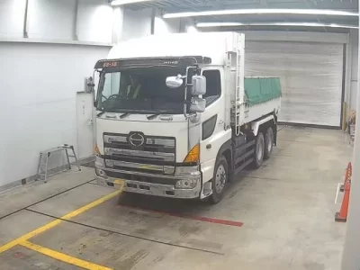 Hino TRUCK
