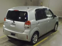 Toyota SPADE лот № 7256 оценка 3.5  с аукциона в Японии 1