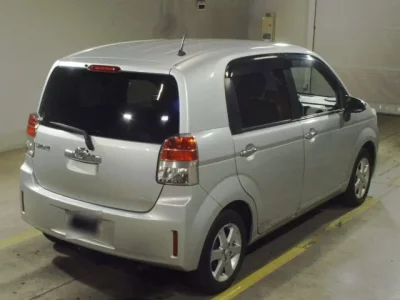 Toyota SPADE  с аукциона в Японии