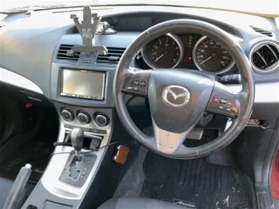 Mazda AXELA  с аукциона в Японии