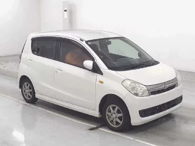 Daihatsu MIRA  с аукциона в Японии