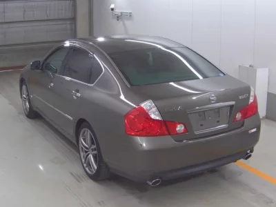 Nissan FUGA  с аукциона в Японии