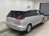 Toyota ESTIMA лот № 30044 оценка R  с аукциона в Японии 4