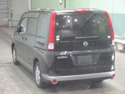 Nissan SERENA  с аукциона в Японии