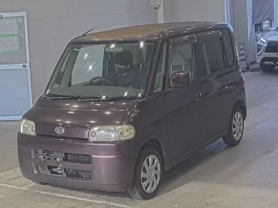 Daihatsu TANTO  с аукциона в Японии