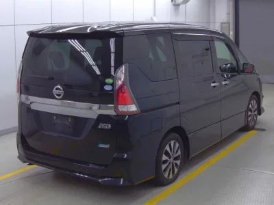 Nissan SERENA  с аукциона в Японии
