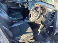Honda FIT лот № 30048 оценка 3.5  с аукциона в Японии 2