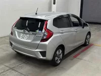 Honda FIT лот № 30048 оценка 3.5  с аукциона в Японии 4