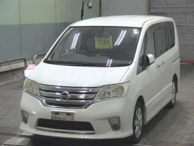Nissan SERENA  с аукциона в Японии