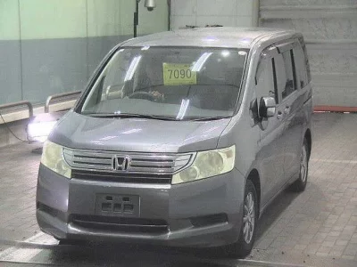 Honda STEP WAGON  с аукциона в Японии