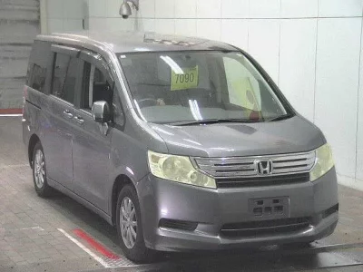 Honda STEP WAGON  с аукциона в Японии