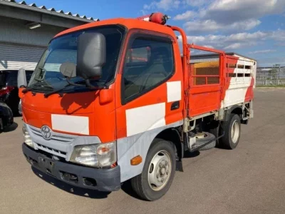 Toyota DYNA  с аукциона в Японии