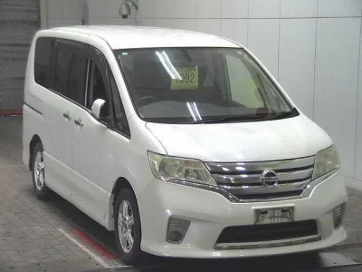 Nissan SERENA  с аукциона в Японии