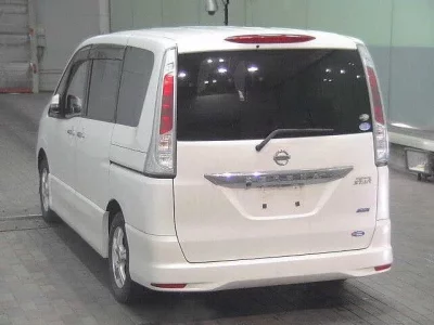 Nissan SERENA  с аукциона в Японии