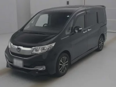 Honda STEP WAGON  с аукциона в Японии