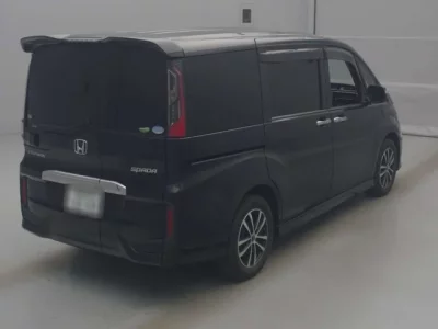 Honda STEP WAGON  с аукциона в Японии