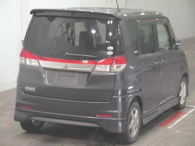 Mitsubishi DELICA D2  с аукциона в Японии