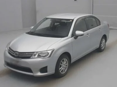 Toyota COROLLA AXIO  с аукциона в Японии