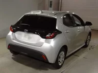 Toyota YARIS лот № 6007 оценка 3.5  с аукциона в Японии 1