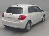 Toyota AURIS лот № 70197 оценка R  с аукциона в Японии 1