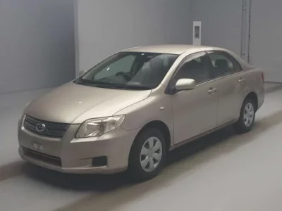 Toyota COROLLA AXIO  с аукциона в Японии
