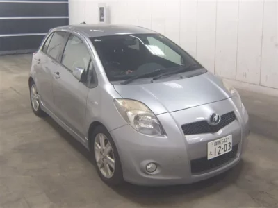 Toyota VITZ  с аукциона в Японии