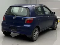 Toyota VITZ лот № 40045 оценка R  с аукциона в Японии 1