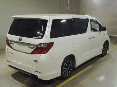 Toyota ALPHARD  с аукциона в Японии