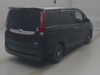 Toyota NOAH лот № 70208 оценка RA  с аукциона в Японии 1