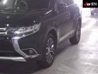 Mitsubishi OUTLANDER лот № 71040 оценка 3.5  с аукциона в Японии 6