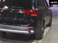 Mitsubishi OUTLANDER лот № 71040 оценка 3.5  с аукциона в Японии 7