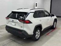 Toyota RAV4 лот № 30070 оценка 4  с аукциона в Японии 4