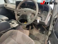 Toyota HIACE VAN лот № 3027 оценка 3.5  с аукциона в Японии 5