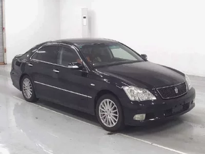 Toyota CROWN  с аукциона в Японии